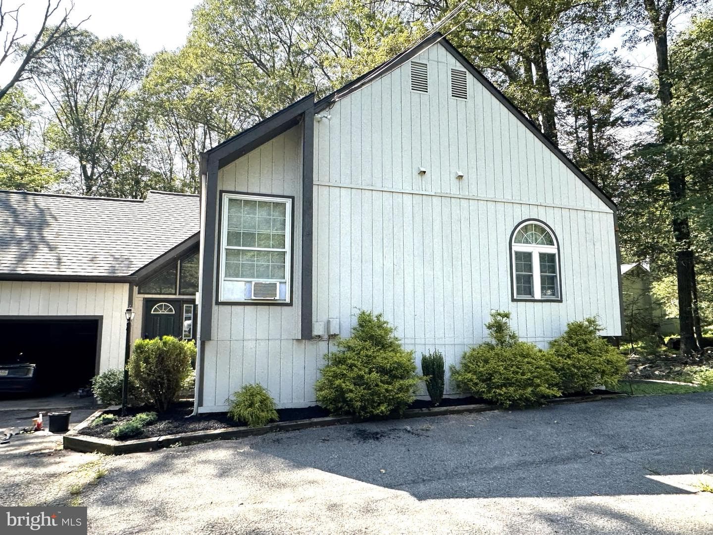 1570 Sullivan Trail photo 35