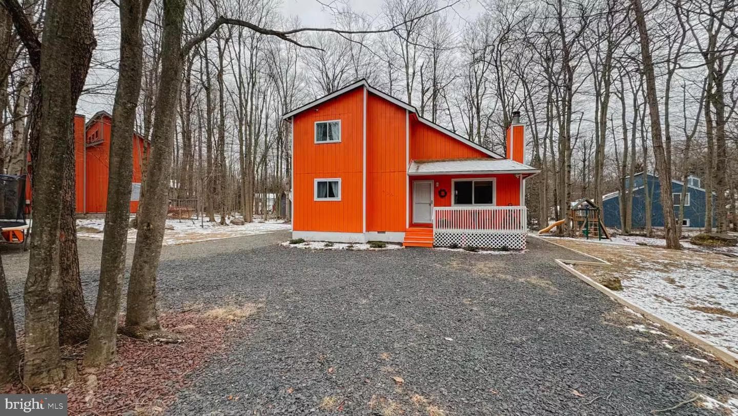 1355 Winding Way, Tobyhanna