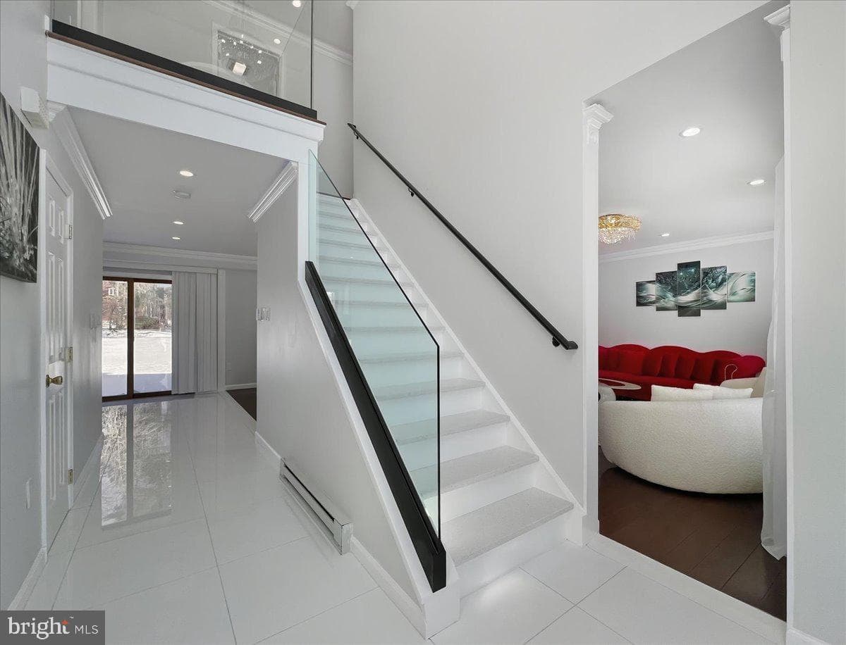 136 Kimberly Drive photo 4
