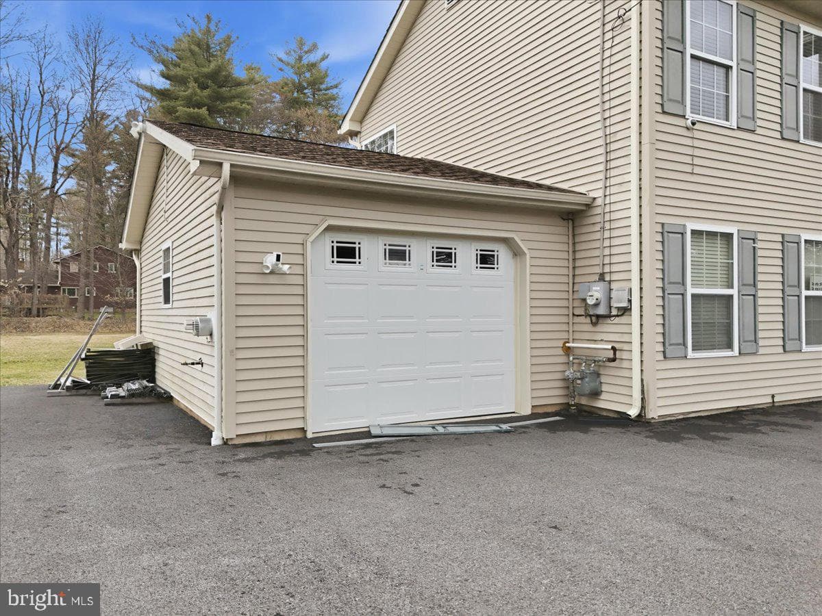 136 Kimberly Drive photo 71