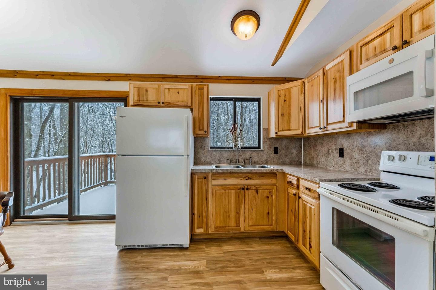391 Berry Lane photo 14