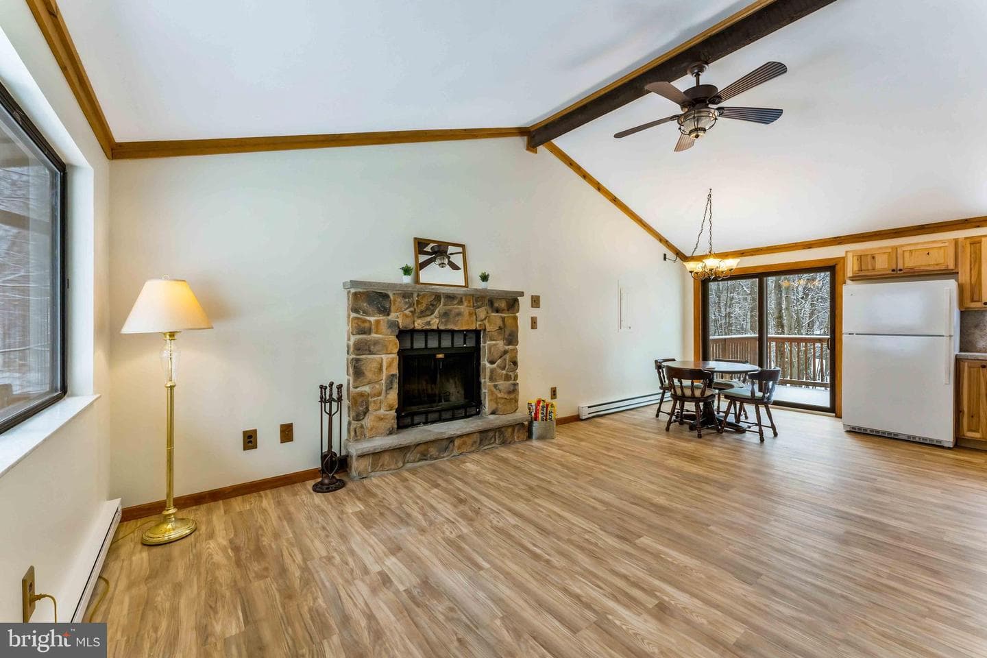 391 Berry Lane photo 4