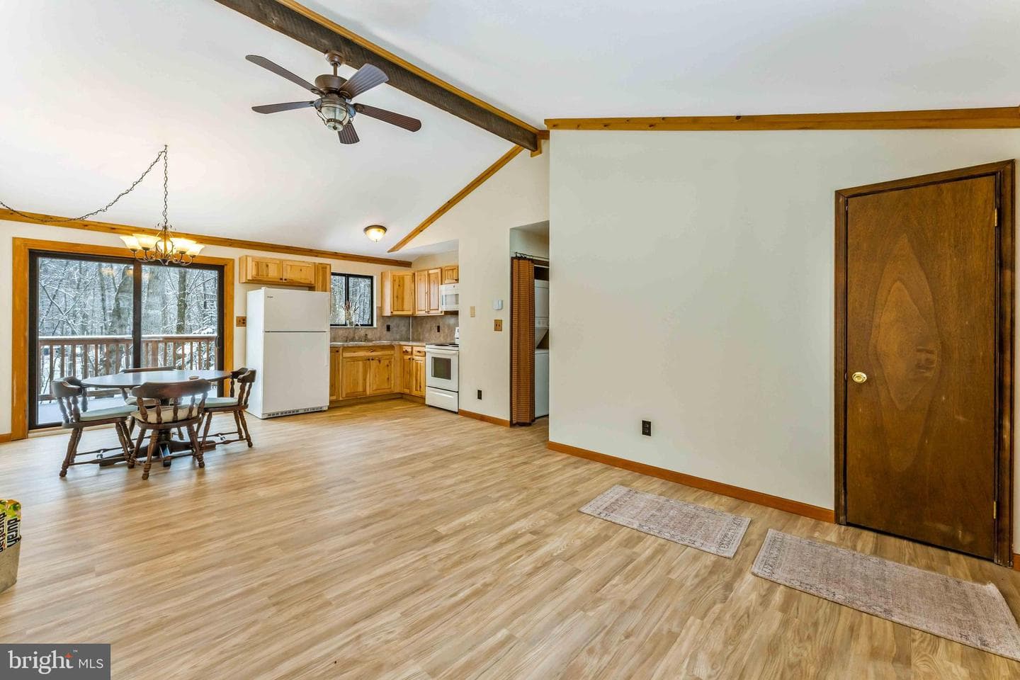 391 Berry Lane photo 6