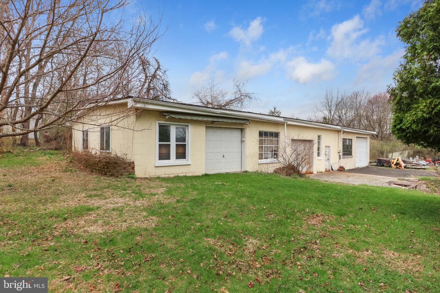 2115 W Main Street photo 4