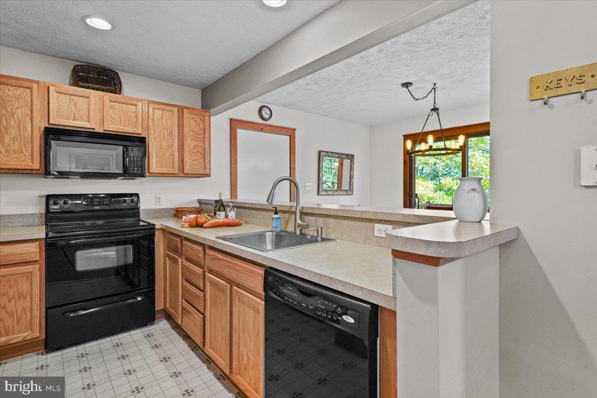 182 Upper Deer Valley Road photo 13