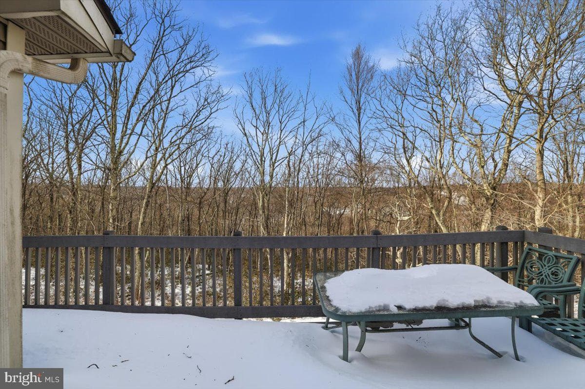 207 Sycamore Court photo 29