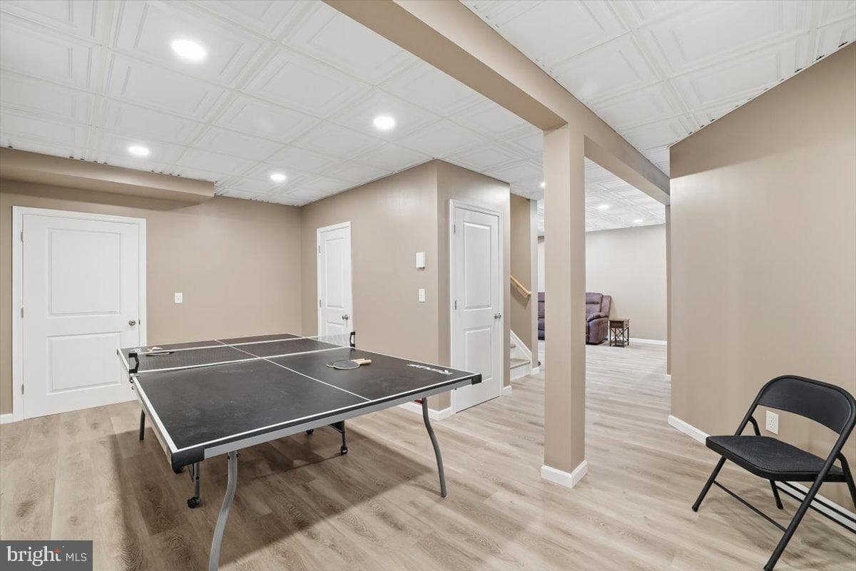 207 Sycamore Court photo 38