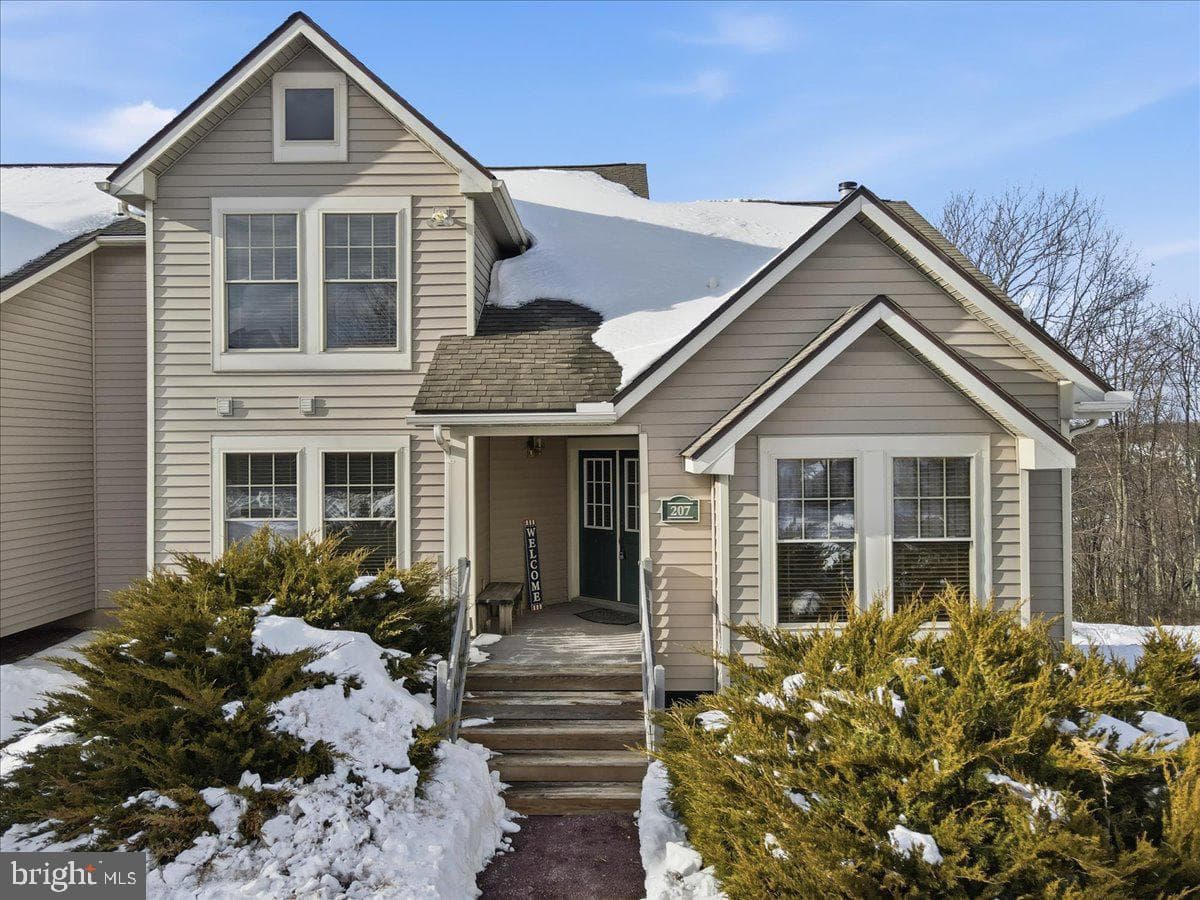 207 Sycamore Court photo 48