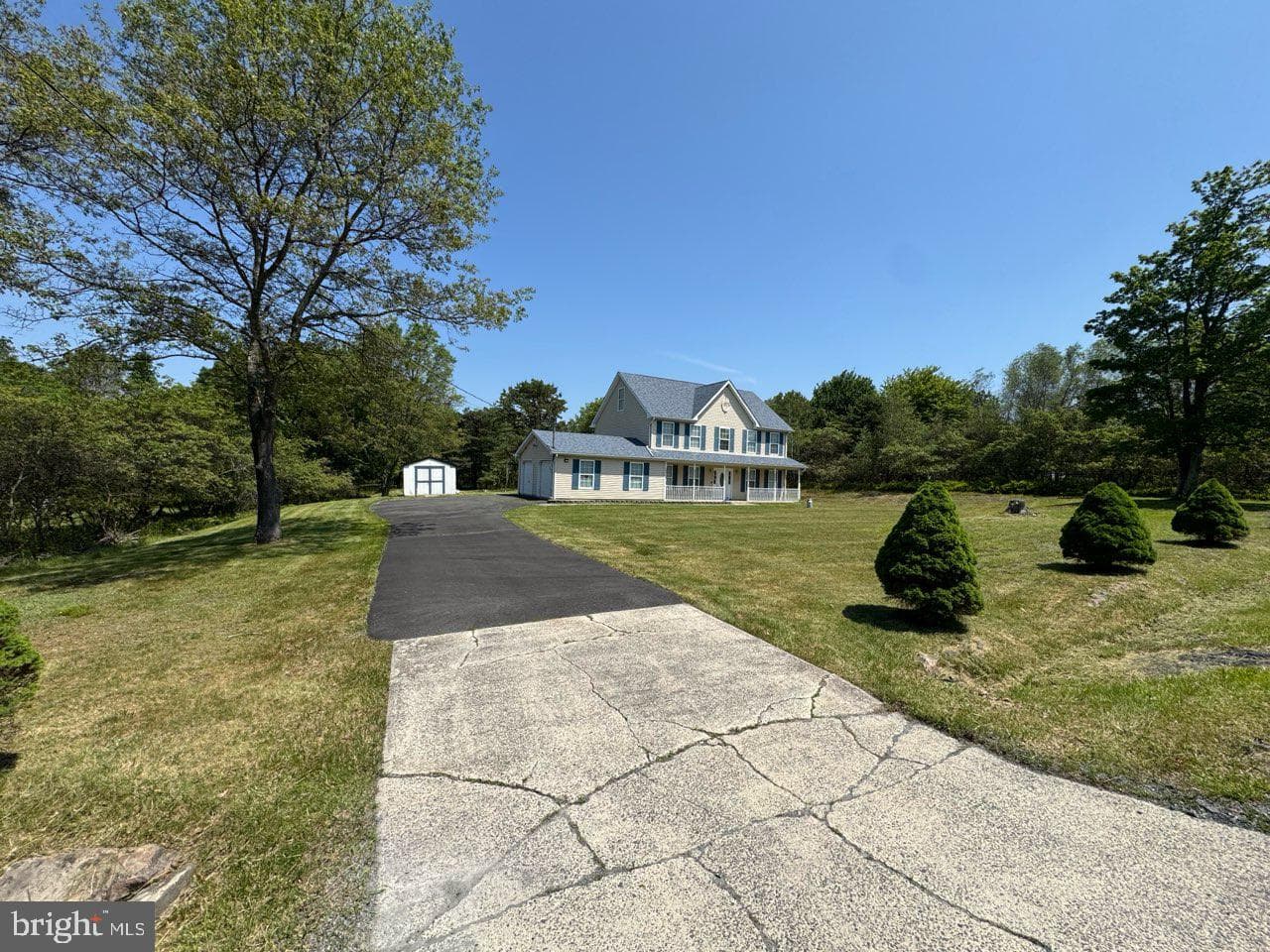 2005 Palisades Drive, Blakeslee