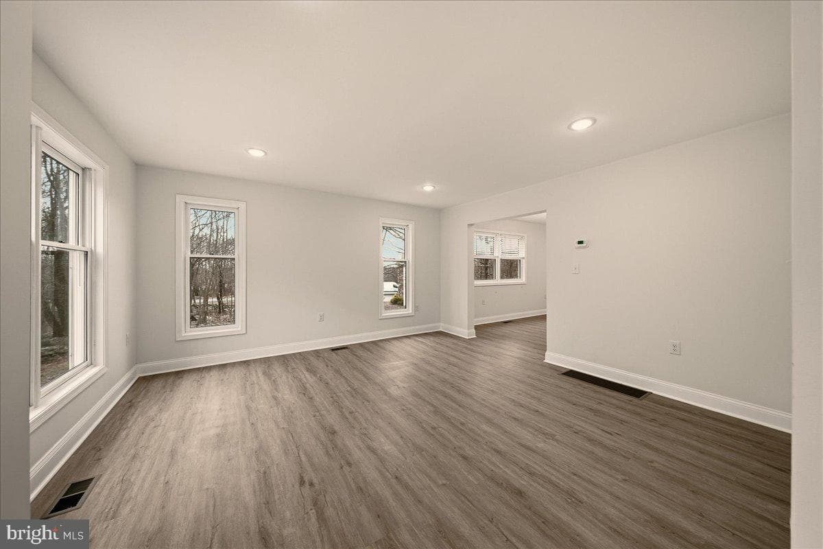 2026 Candlewood Lane photo 8
