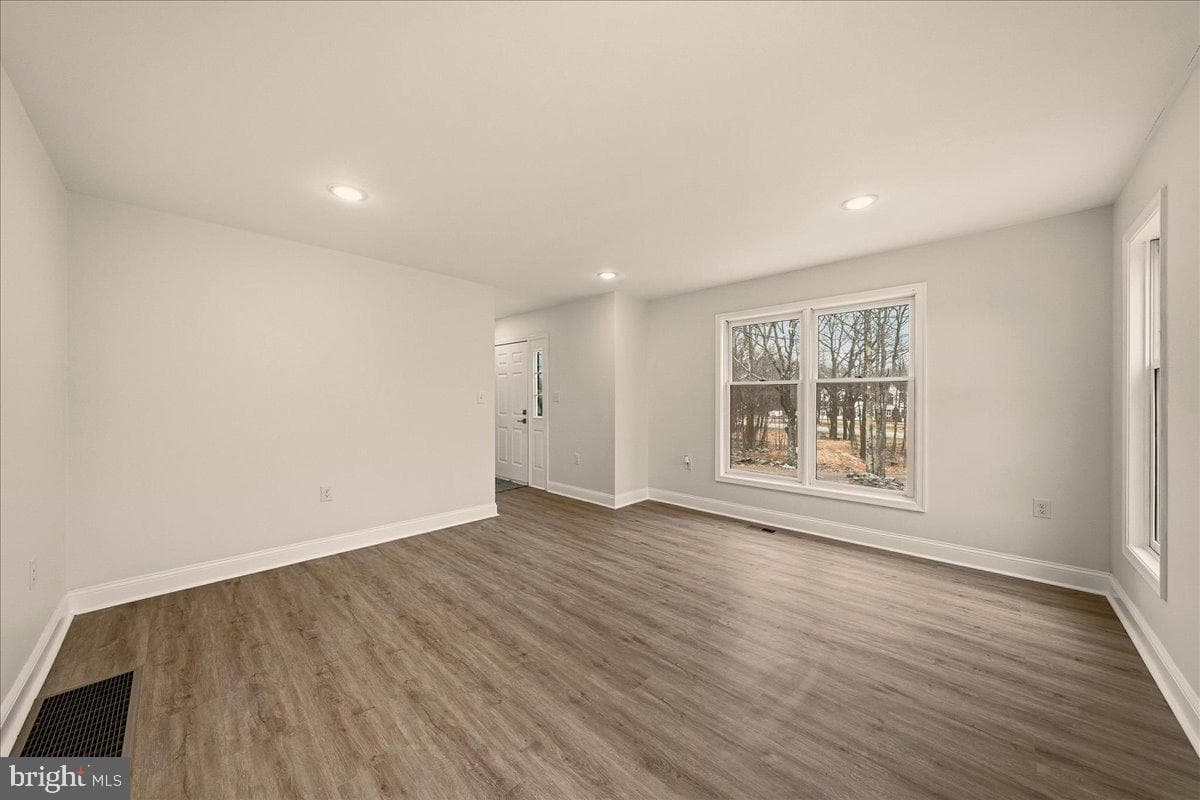 2026 Candlewood Lane photo 9