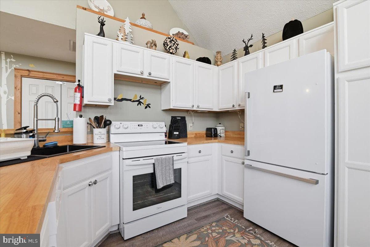 111 High Mountain Lane photo 10