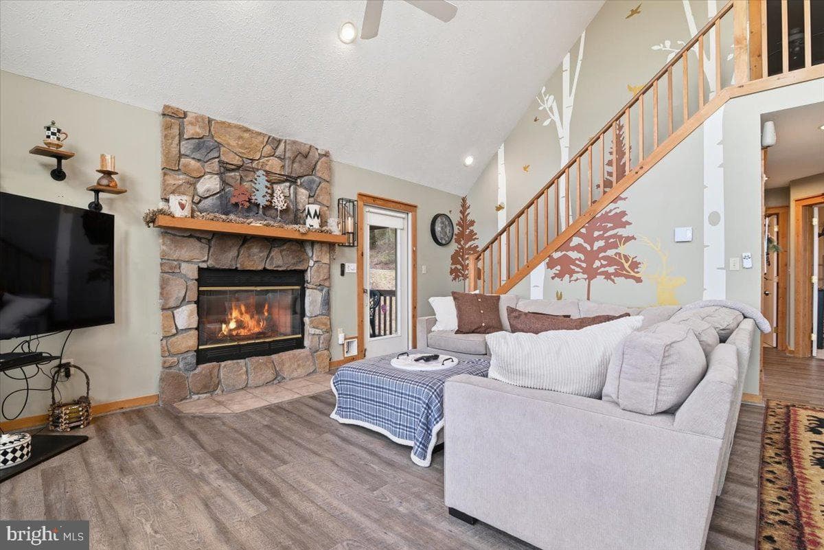 111 High Mountain Lane photo 18