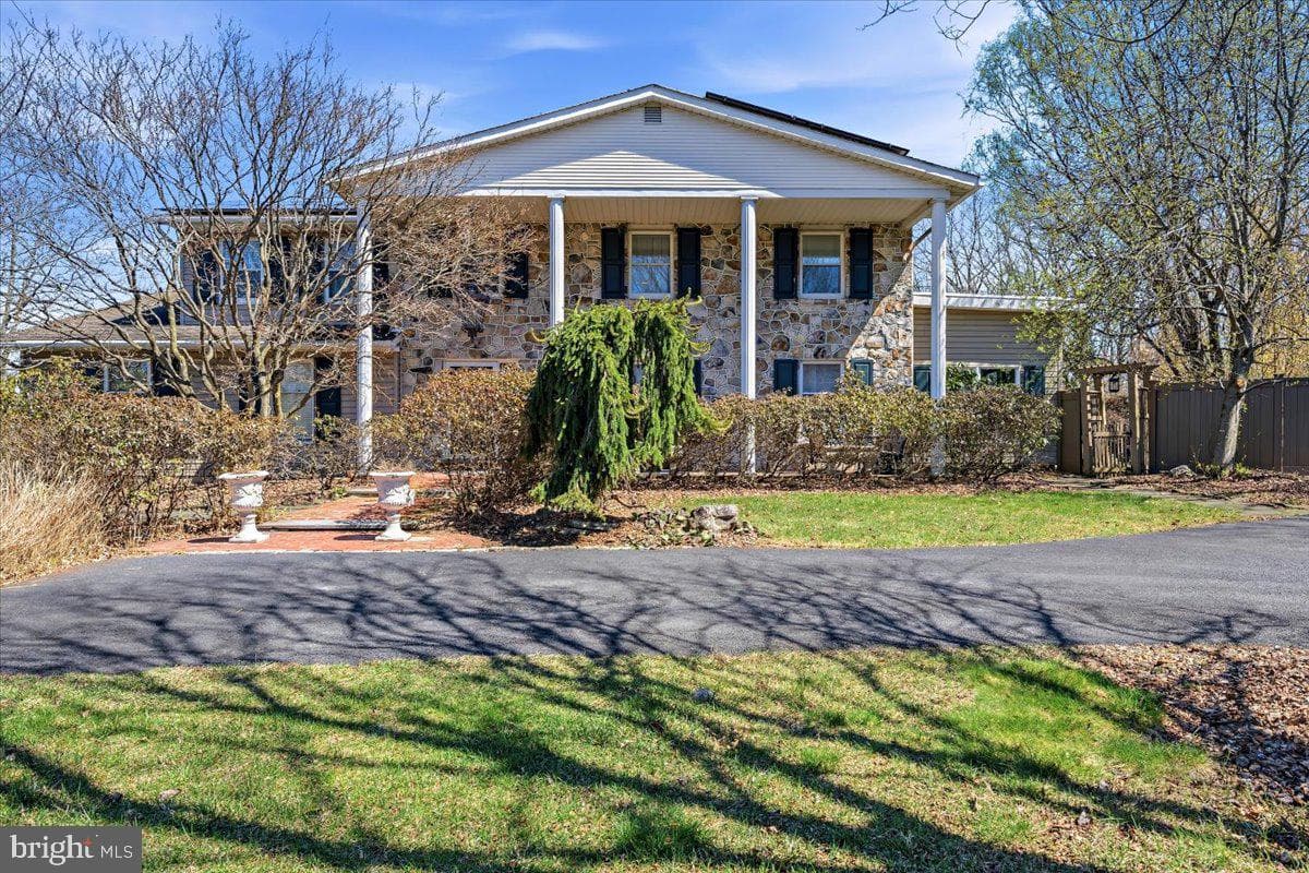164 Chestnut Oak Drive, Tannersville