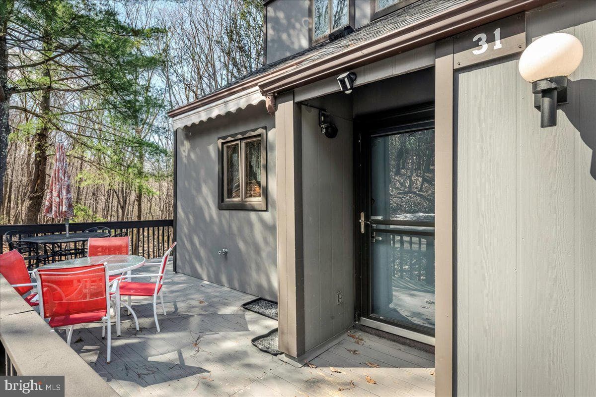 31 Middle Village Way photo 4