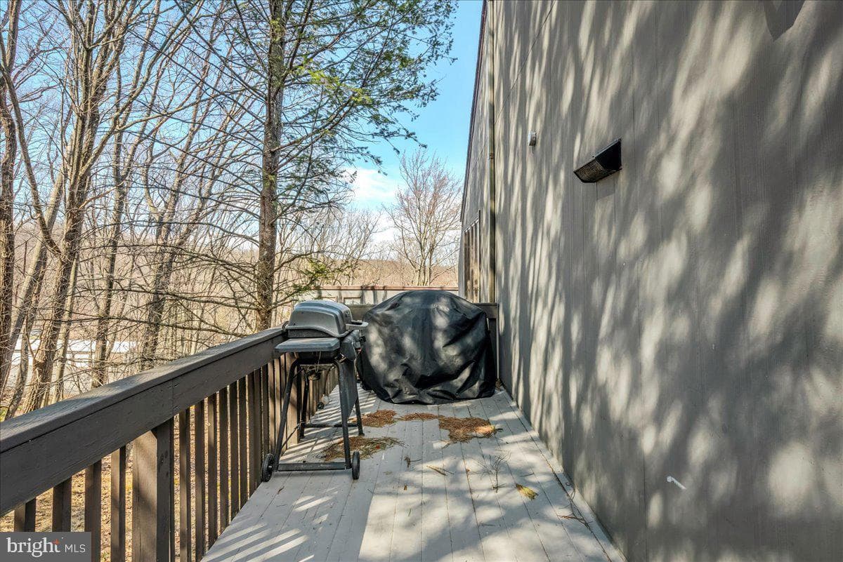 31 Middle Village Way photo 7