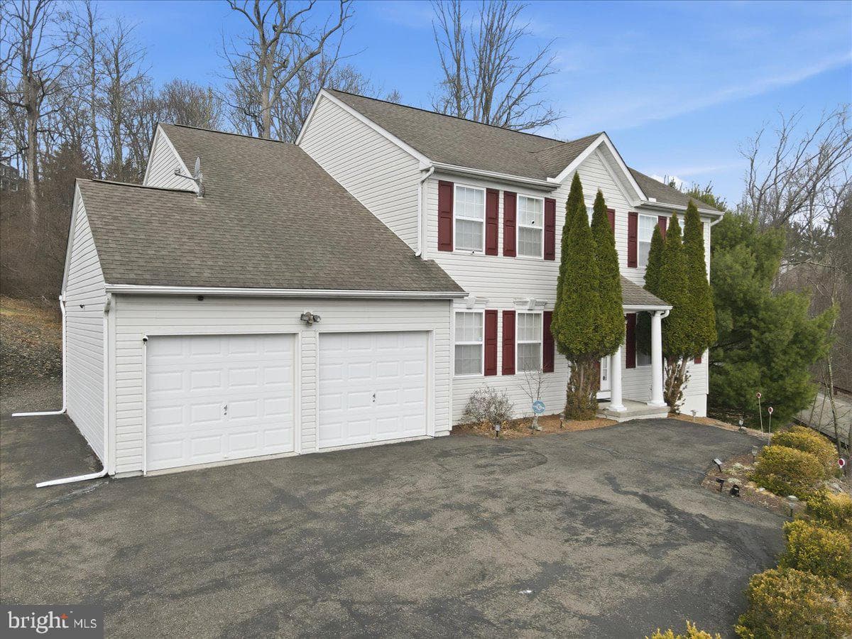 706 Franklin Court, East Stroudsburg