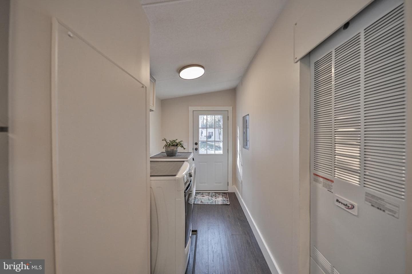 1215 Blue Mountain Circle photo 17
