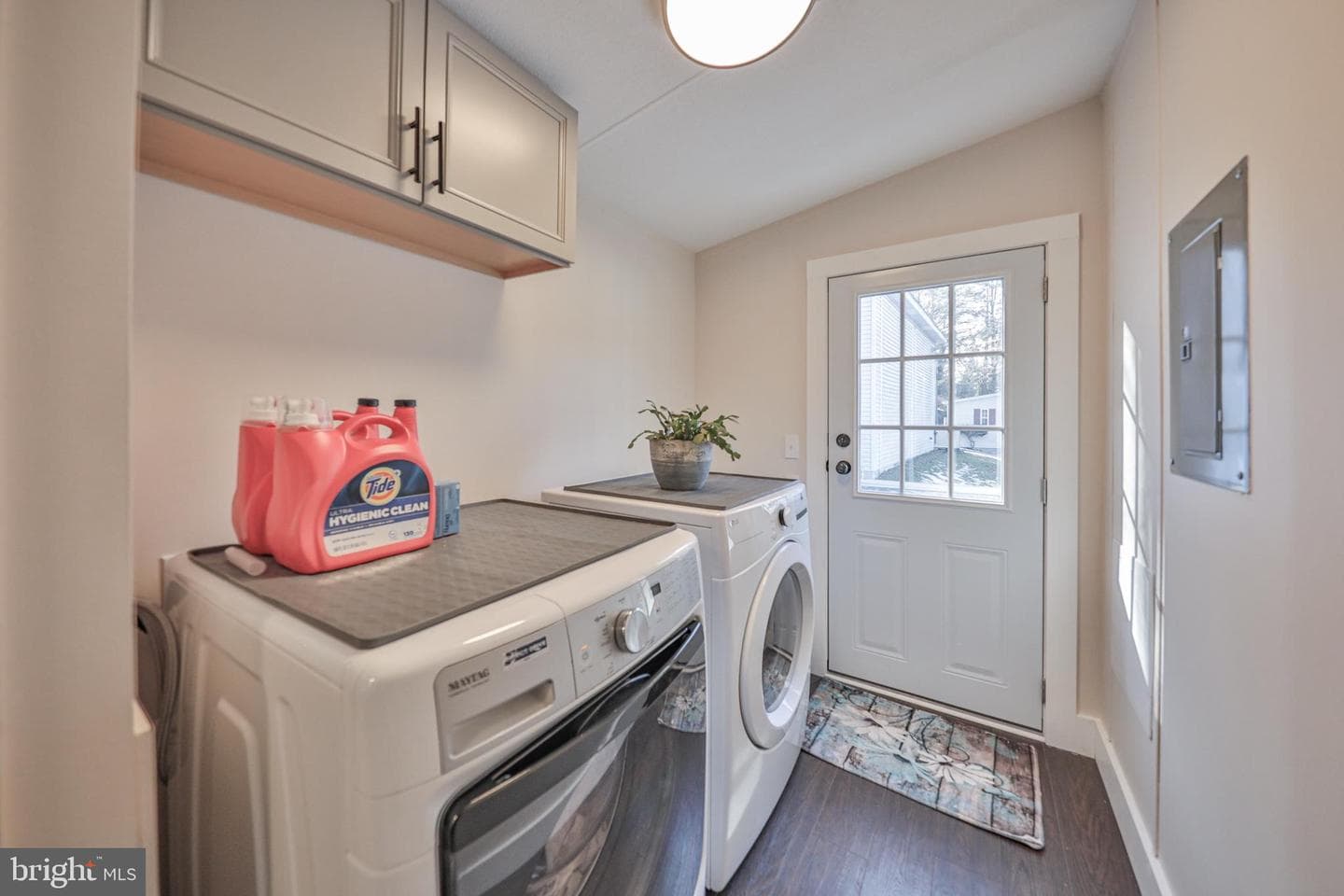 1215 Blue Mountain Circle photo 18