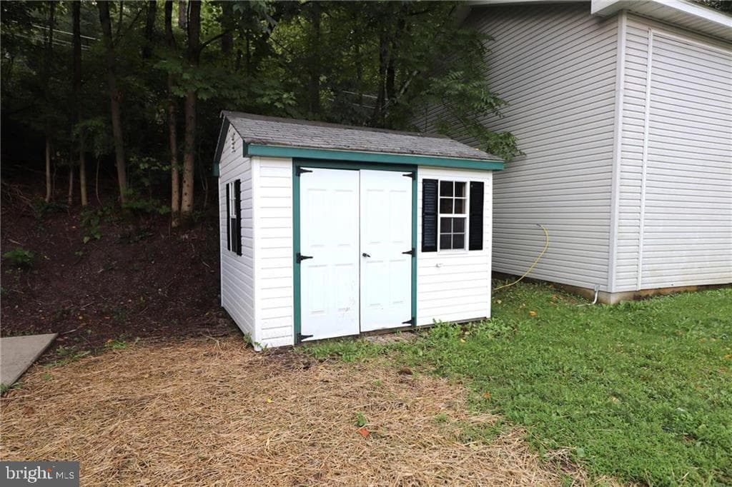 1215 Blue Mountain Circle photo 42
