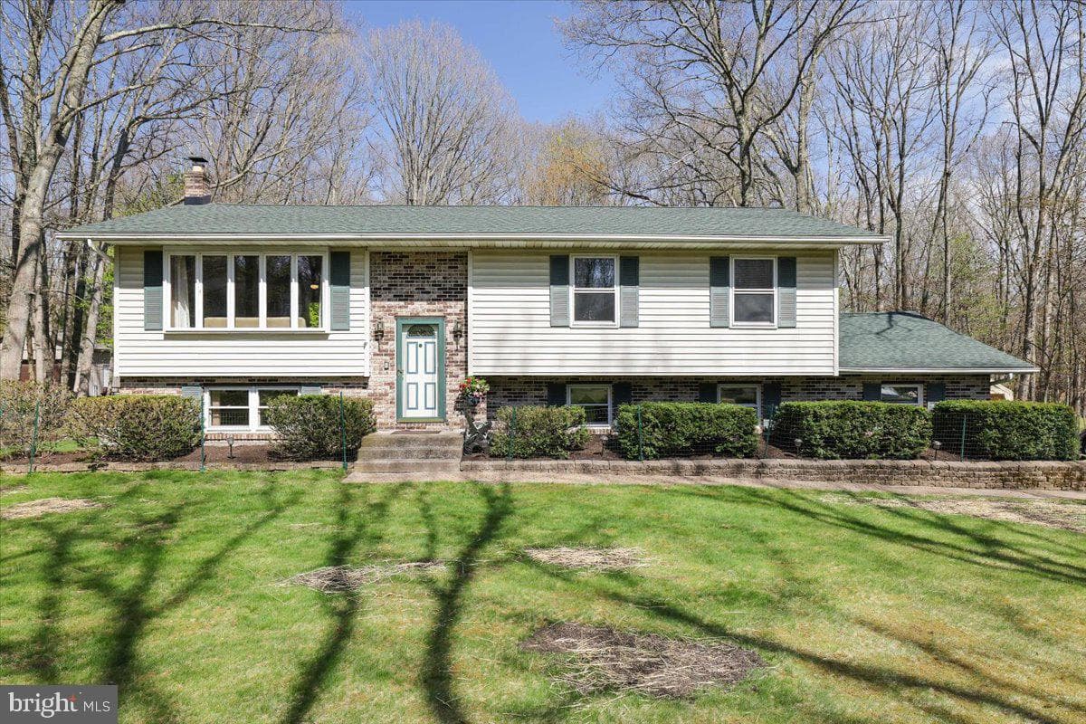 520 Executive Dr photo 1