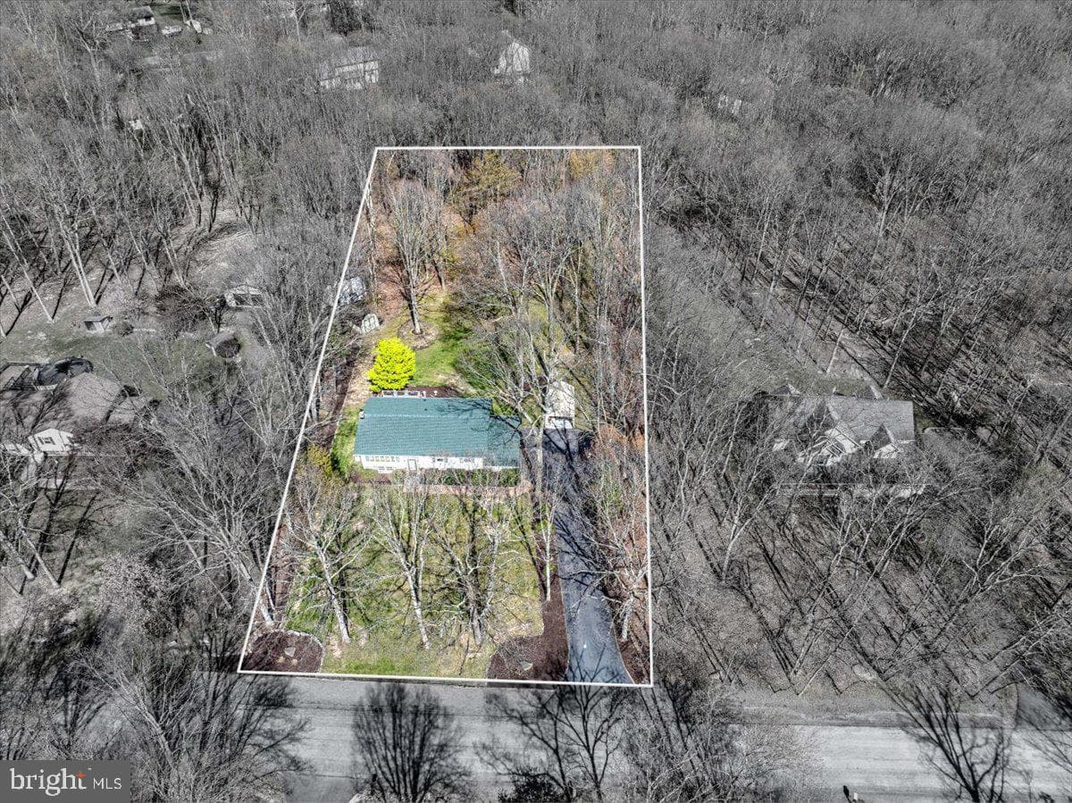 520 Executive Dr photo 2