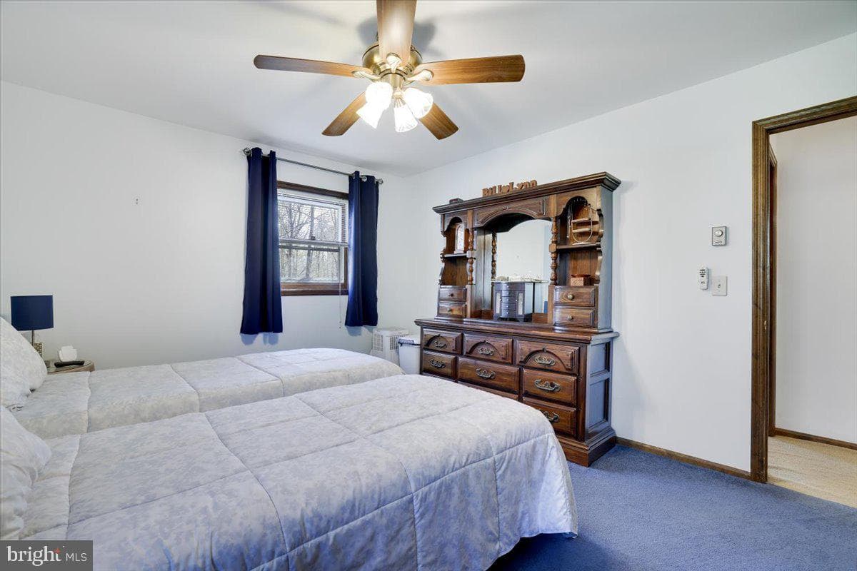 520 Executive Dr photo 21