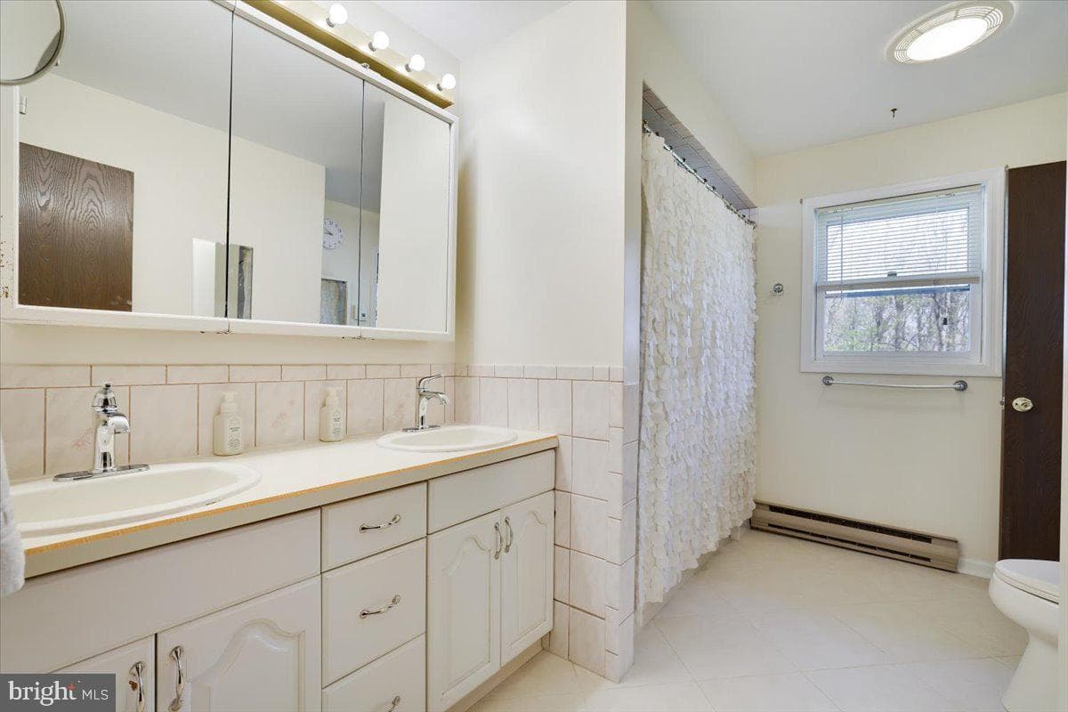 520 Executive Dr photo 23
