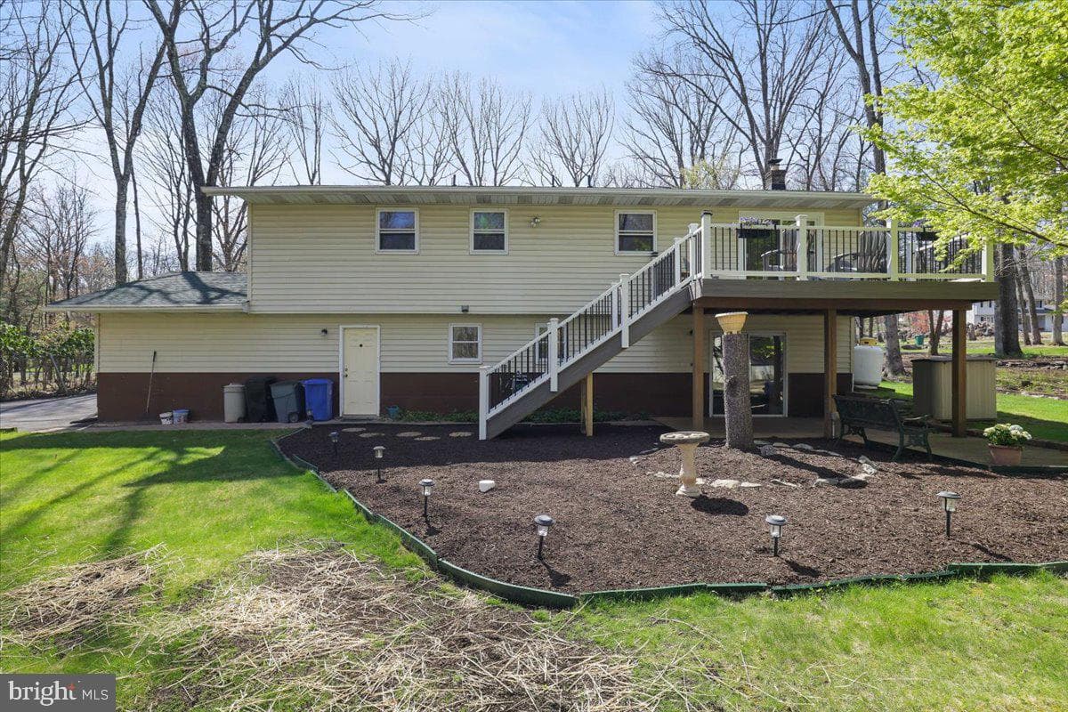 520 Executive Dr photo 36