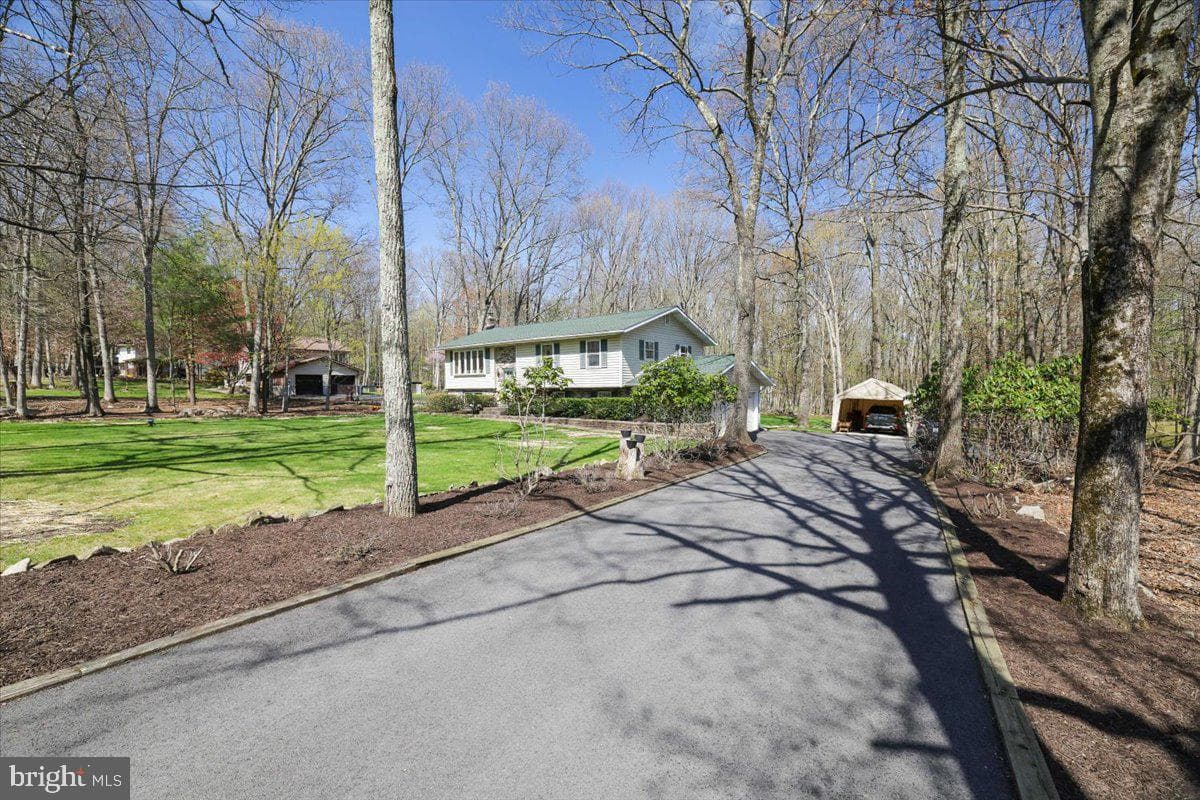 520 Executive Dr photo 40