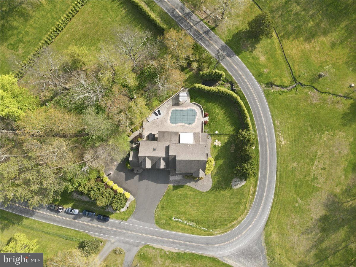 5556 Bridle Road photo 118