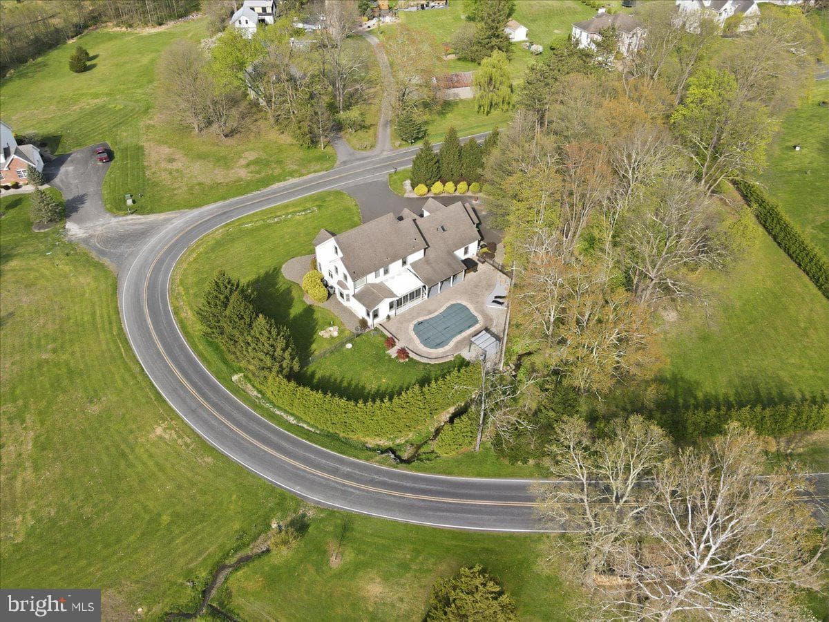5556 Bridle Road photo 119