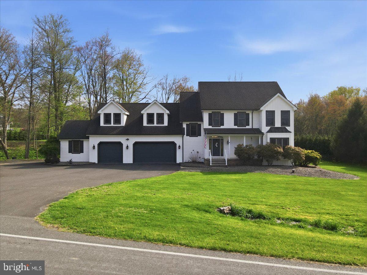 5556 Bridle Road photo 3