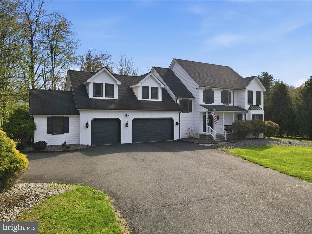 5556 Bridle Road photo 6