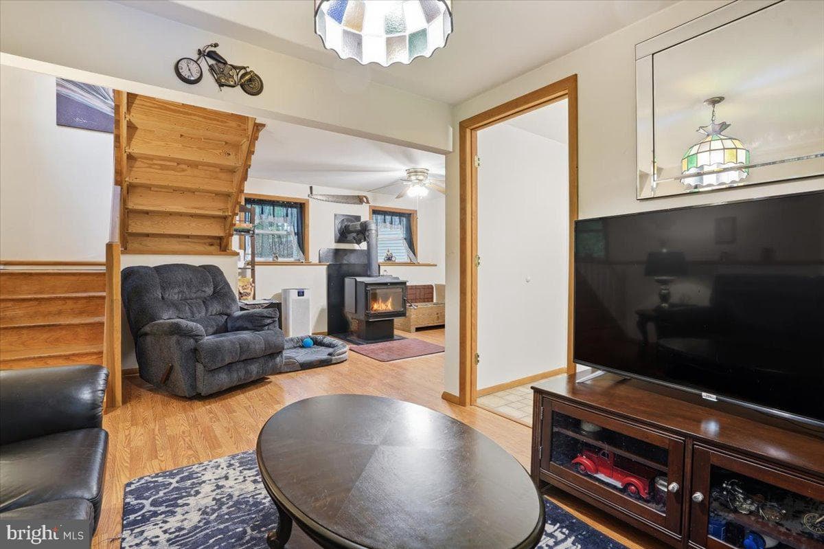 149 Mcmichaels Court photo 14
