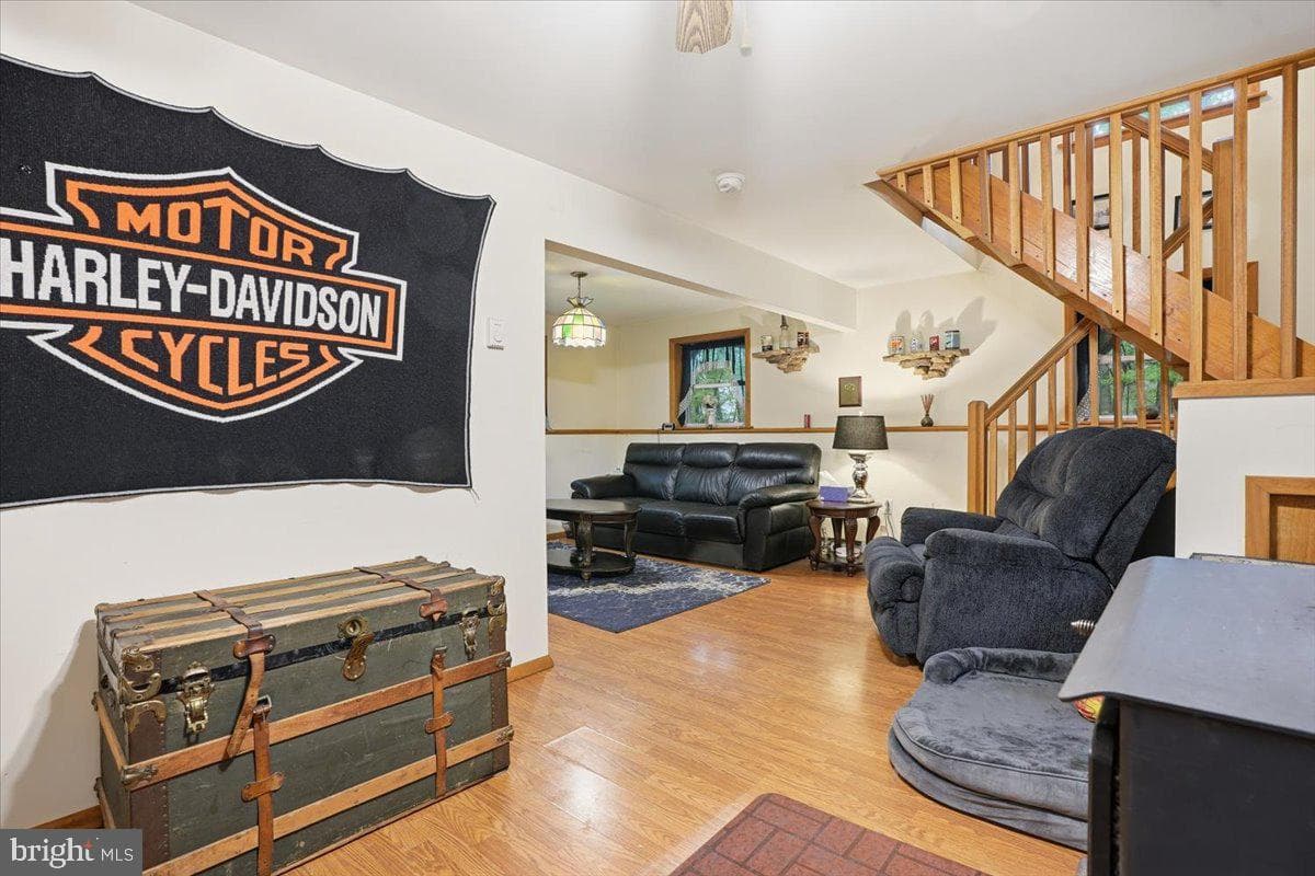 149 Mcmichaels Court photo 17