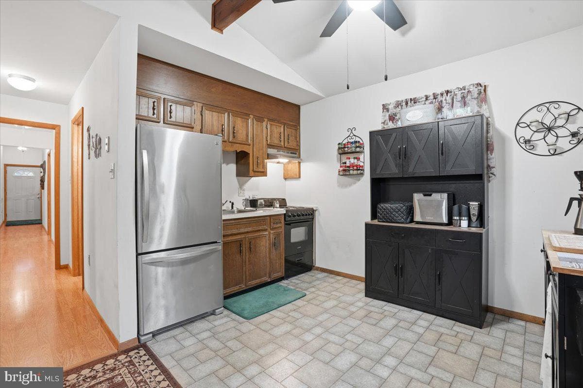 149 Mcmichaels Court photo 23