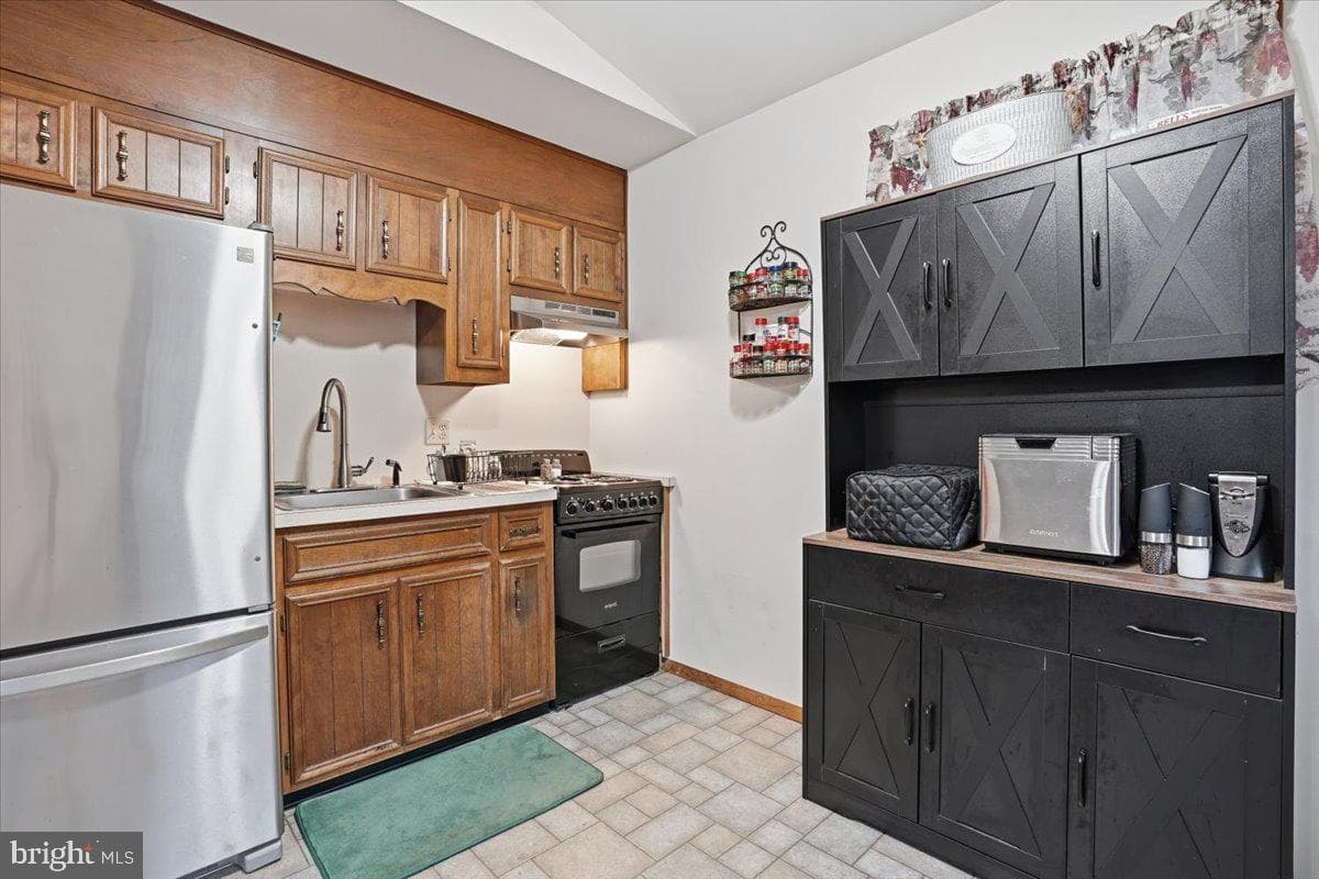 149 Mcmichaels Court photo 25