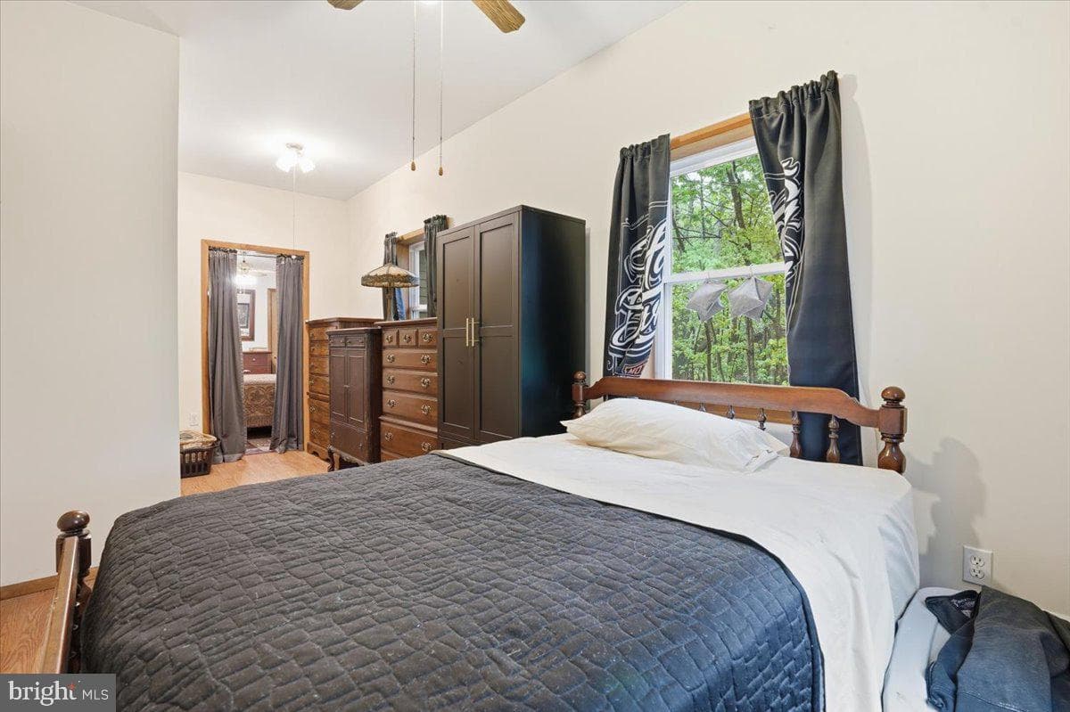 149 Mcmichaels Court photo 38