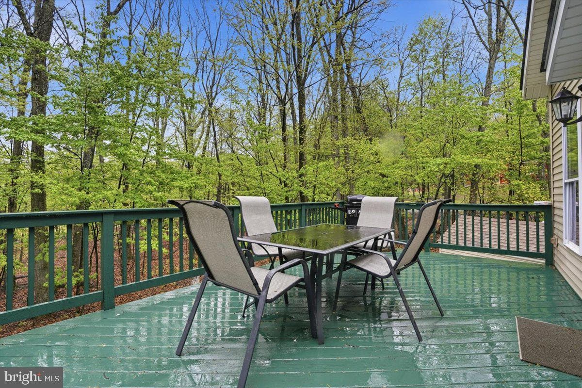 149 Mcmichaels Court photo 52