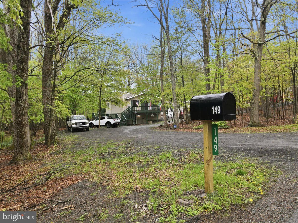 149 Mcmichaels Court photo 70