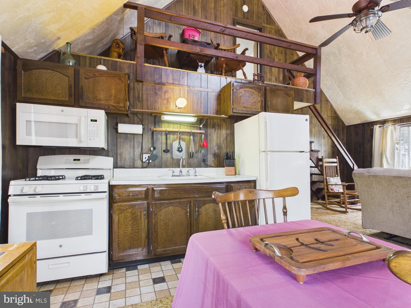 1482 Arrowhead Drive photo 8