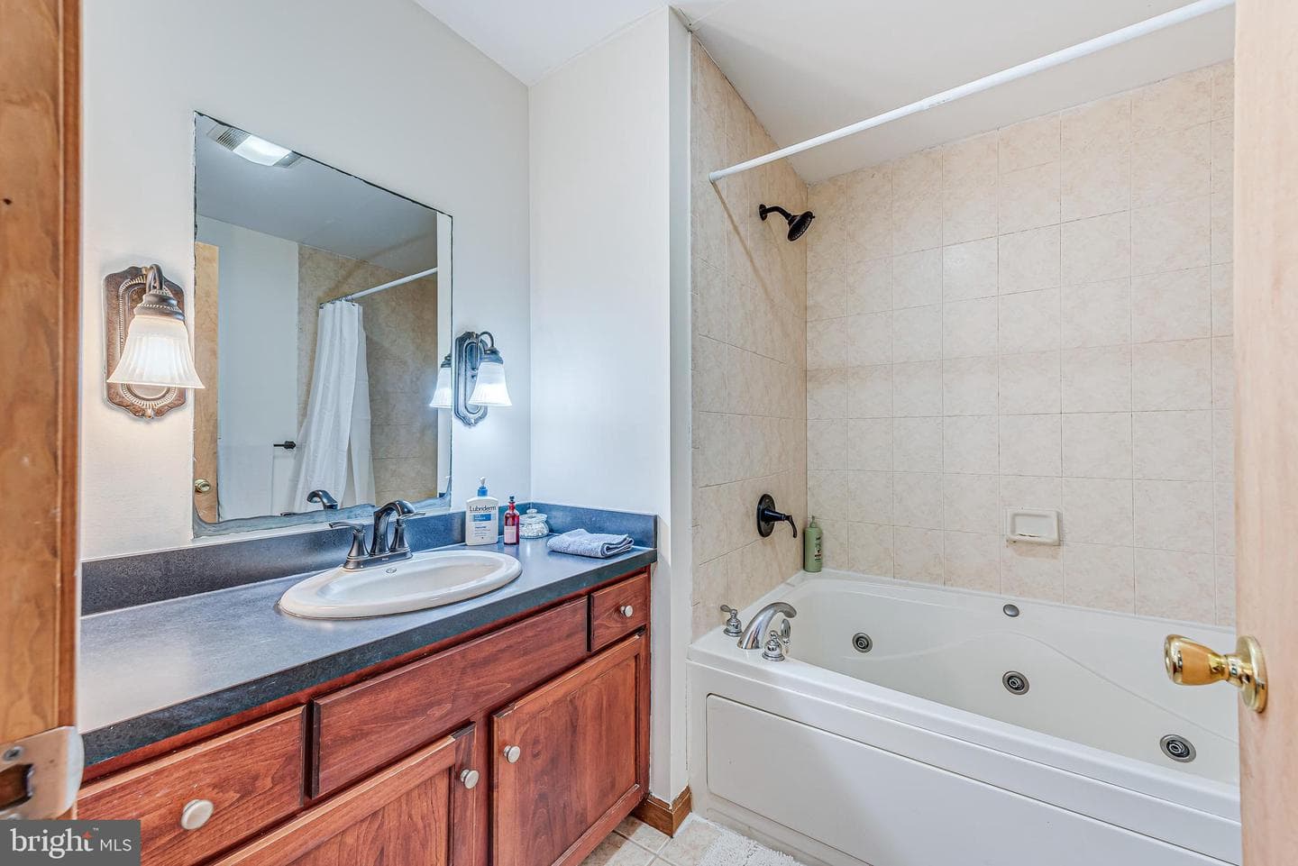 1624 Cotswold Road photo 22