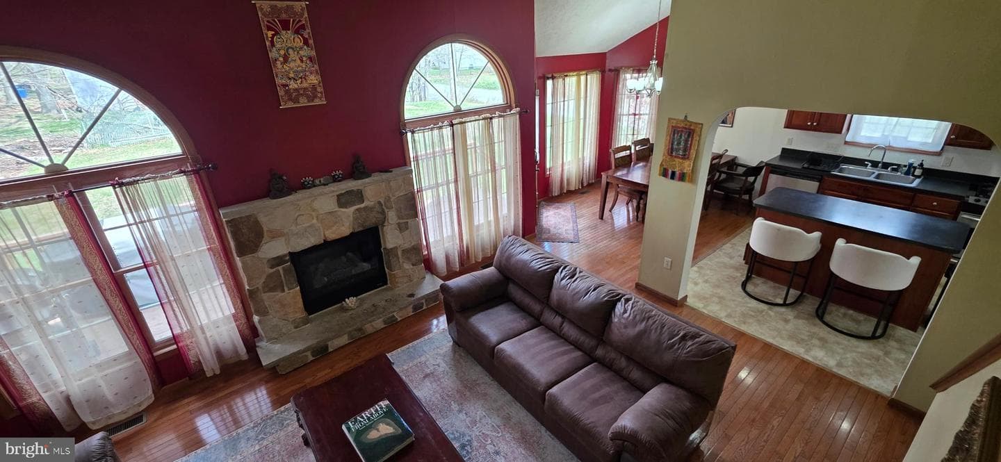 1624 Cotswold Road photo 27