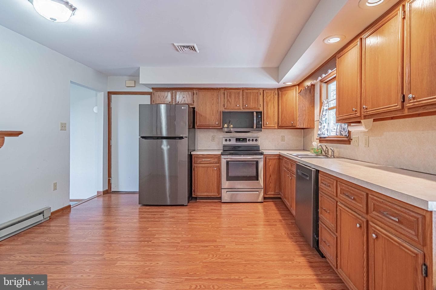 138 Darcy Drive photo 20