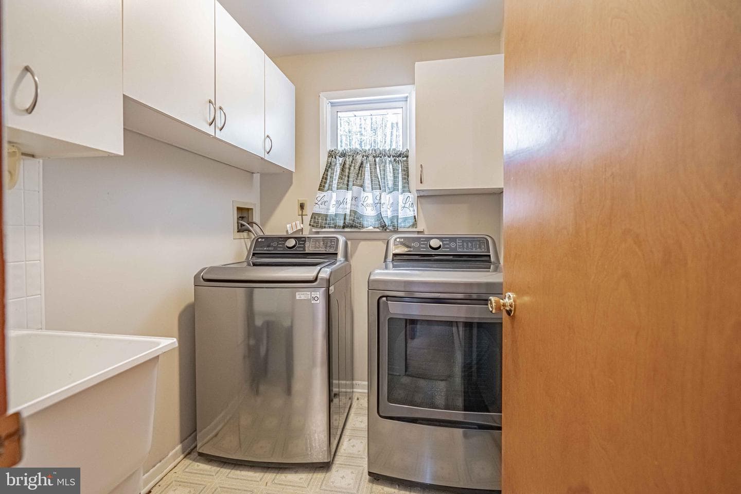 138 Darcy Drive photo 27