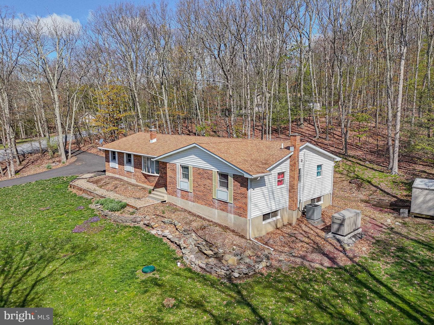 138 Darcy Drive photo 3