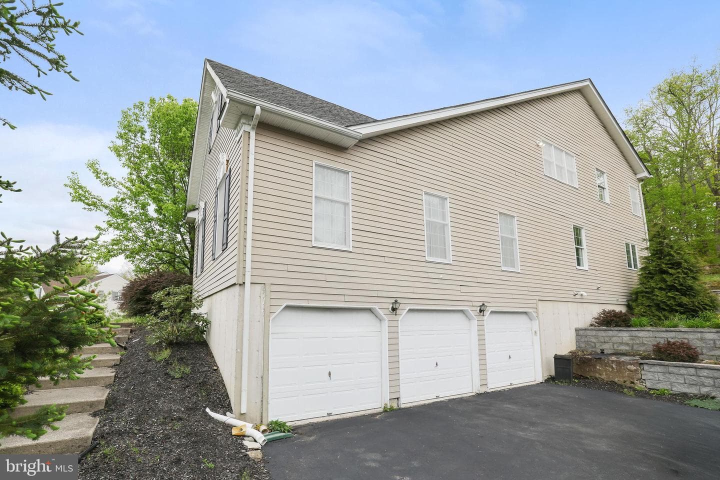 258 Rising Meadow Way photo 5