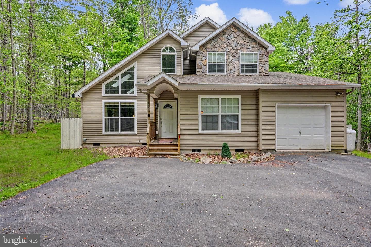 1122 Ranger Trail, Pocono Lake