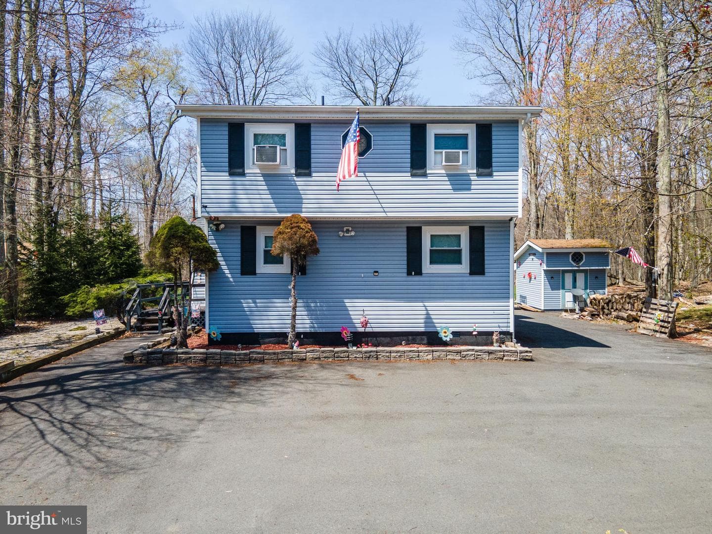 945 Country Place Drive, Tobyhanna
